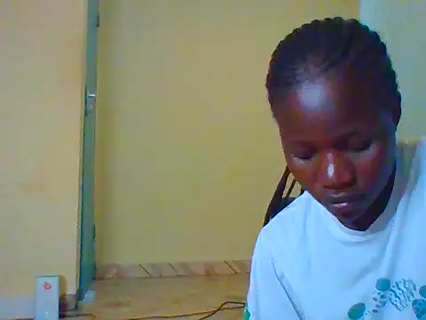 prettychic5 online show from 04/15/26, 08:10