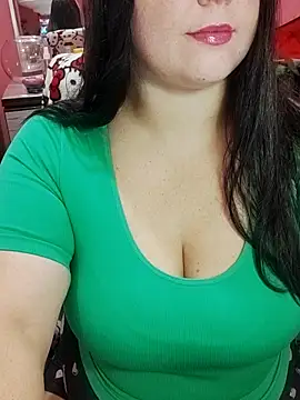 Snapshot of ErikaVlovely chatting on 10/11/25, 08:18 ErikaVlovely online show from 10/11/25, 08:18