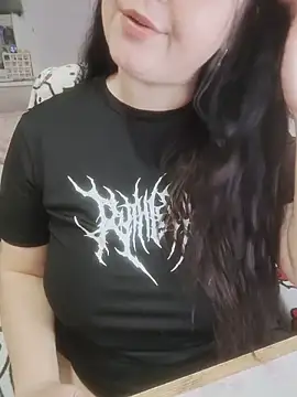 ErikaVlovely online show from 04/01/26, 05:10