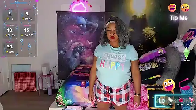 Snapshot of temptressbeauty24 chatting on 02/02/25, 07:41 temptressbeauty24 online show from 02/02/25, 07:41