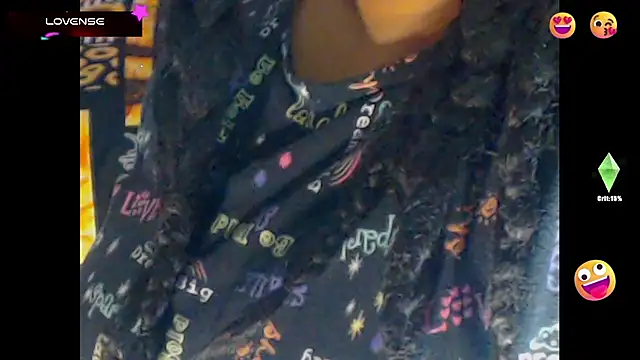 Snapshot of temptressbeauty24 chatting on 02/14/25, 04:15 temptressbeauty24 online show from 02/14/25, 04:15