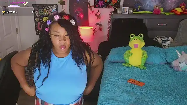 Snapshot of temptressbeauty24 chatting on 10/01/25, 04:29 temptressbeauty24 online show from 10/01/25, 04:29