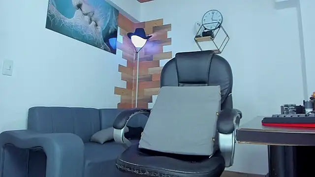 Snapshot of vincen_jose chatting on 02/02/25, 01:02 vincen jose online show from 02/02/25, 01:02