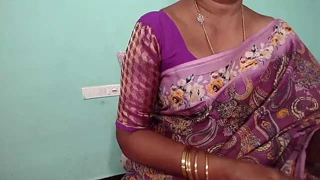 shrutitelugu69 online show from 01/18/26, 01:04