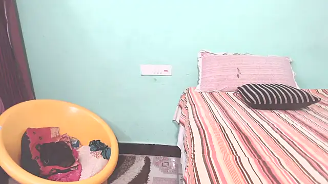 Snapshot of shrutitelugu69 chatting on 04/11/26, 04:33 shrutitelugu69 online show from 04/11/26, 04:33