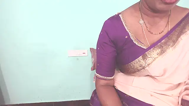 Snapshot of shrutitelugu69 chatting on 06/21/26, 07:33 shrutitelugu69 online show from 06/21/26, 07:33