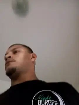 emrehliug12 online show from 03/31/26, 04:02