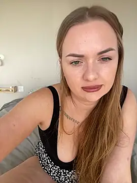 ElenaRebelle online show from 01/09/25, 09:06