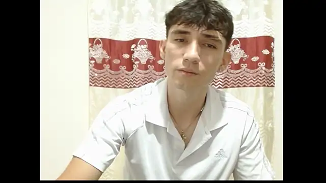 Snapshot of ChicoMaloFfF chatting on 11/29/25, 01:41 ChicoMaloFfF online show from 11/29/25, 01:41