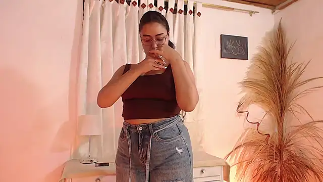  Kim  M online show from 04/17/26, 03:26