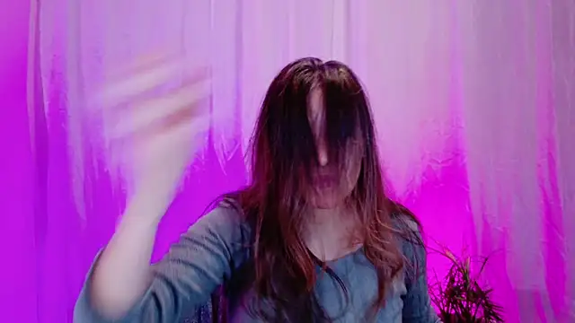 Snapshot of DivineLynn chatting on 01/24/25, 05:00 DivineLynn online show from 01/24/25, 05:00