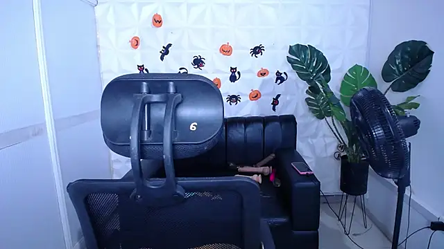 Valentinaa mature online show from 10/01/25, 11:00