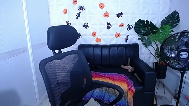 Valentinaa mature online show from 10/10/25, 09:41