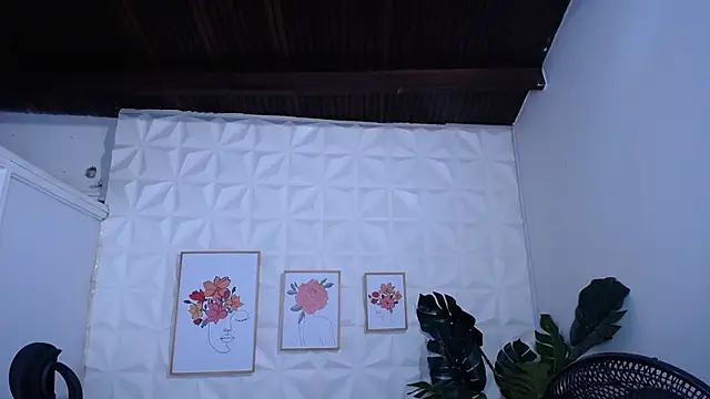 Valentinaa mature online show from 02/19/26, 08:05