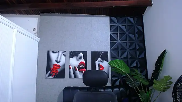 Valentinaa mature online show from 03/31/26, 08:53