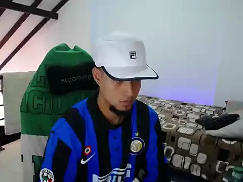 Snapshot of matias_bianco chatting on 02/27/26, 04:18 matias bianco online show from 02/27/26, 04:18