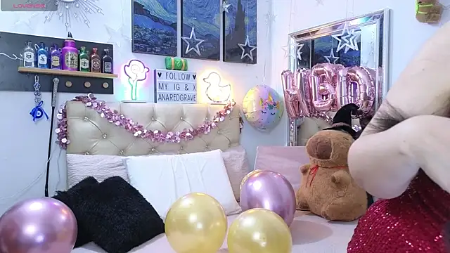 Snapshot of AnnaRedgrave chatting on 11/26/25, 05:30 AnnaRedgrave online show from 11/26/25, 05:30