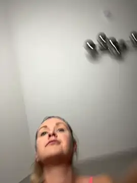 Bella-Tight online show from 02/08/26, 10:40