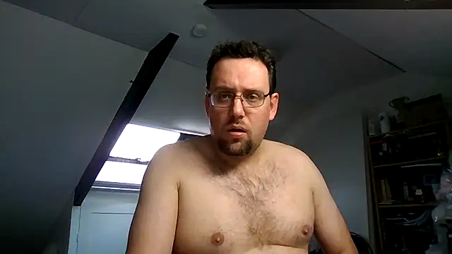 Snapshot of rdewaard81 chatting on 11/06/25, 08:04 rdewaard81 online show from 11/06/25, 08:04