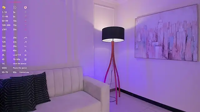 LizzHamilton   online show from 12/18/25, 11:49