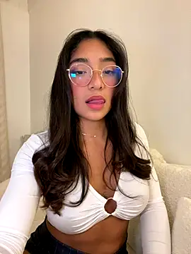 Bellafr online show from 10/17/25, 05:37