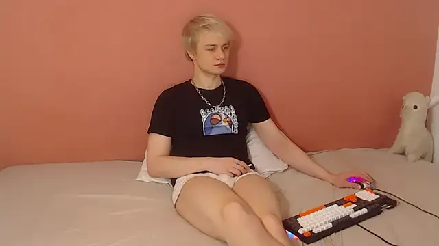 Oliver sweet  online show from 03/24/26, 12:48