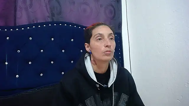 anyu1306 online show from 12/17/24, 05:36