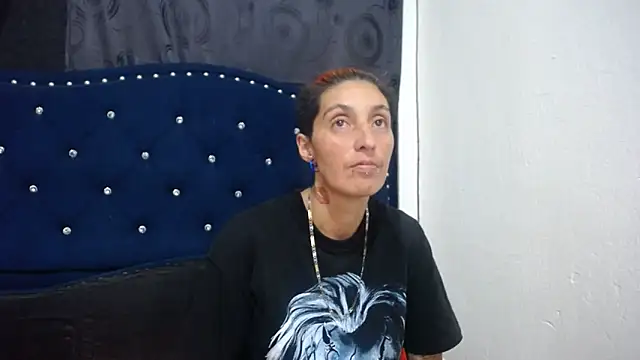 anyu1306 online show from 12/18/24, 02:32