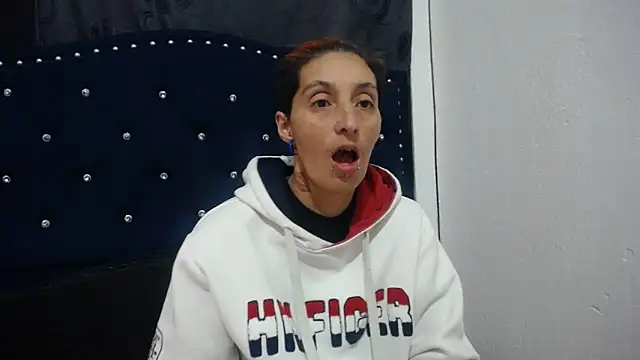 anyu1306 online show from 12/18/24, 05:48