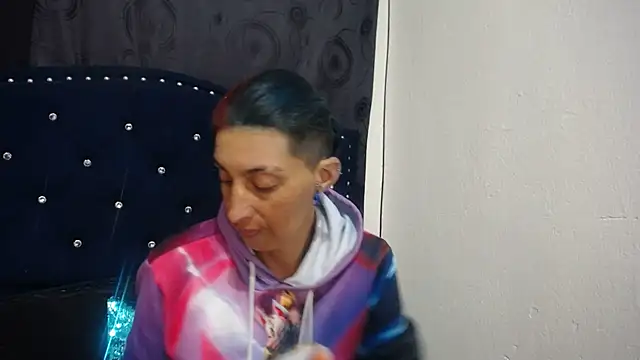 anyu1306 online show from 02/13/25, 10:54