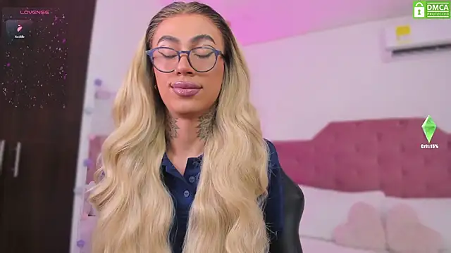 Snapshot of Miss_sagitario chatting on 03/11/25, 12:06 Miss sagitario online show from 03/11/25, 12:06