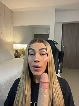 Snapshot of Miss_sagitario chatting on 11/22/25, 12:15 Miss sagitario online show from 11/22/25, 12:15