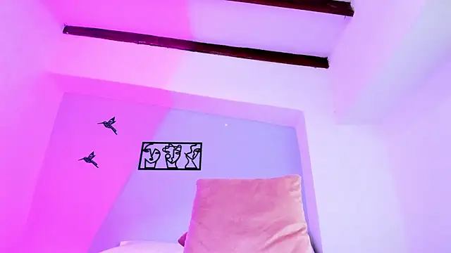 Laura Torres18 online show from 03/12/25, 12:31