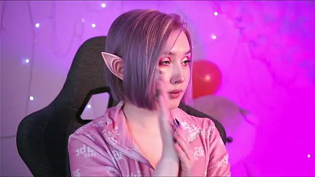 Snapshot of ReiYosimoto chatting on 02/14/25, 11:42 ReiYosimoto online show from 02/14/25, 11:42