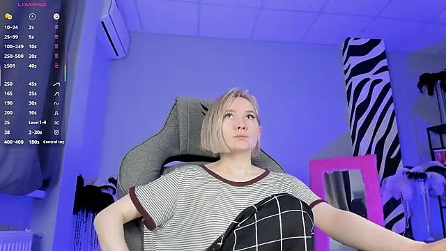 ReiYosimoto online show from 02/20/26, 04:40