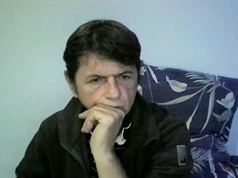 Snapshot of czarek888 chatting on 12/20/25, 06:15 czarek888 online show from 12/20/25, 06:15