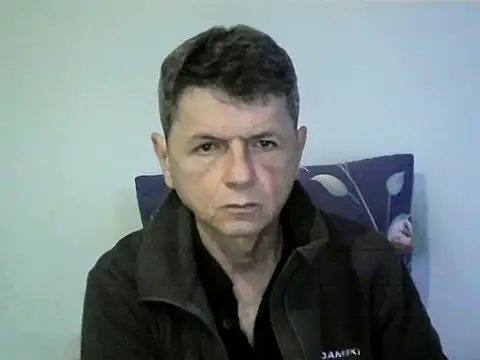 Snapshot of czarek888 chatting on 12/22/25, 02:36 czarek888 online show from 12/22/25, 02:36