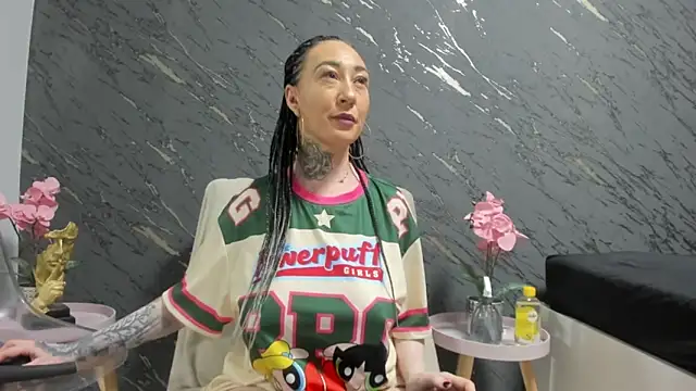 Snapshot of Rayanablackandwhite chatting on 11/27/25, 08:00 Rayanablackandwhite online show from 11/27/25, 08:00