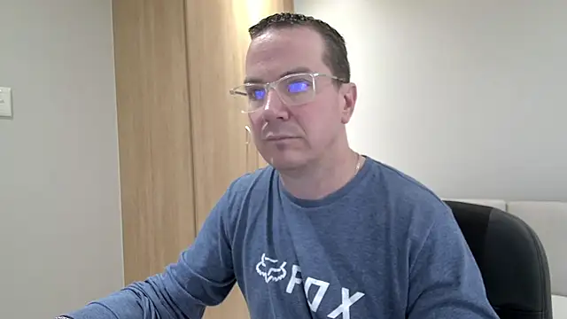 BrettJ81 online show from 09/29/25, 02:44