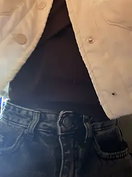 1reisatumi  online show from 04/05/26, 06:38