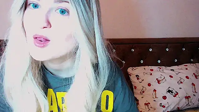 Sara4uu online show from 10/16/25, 11:39