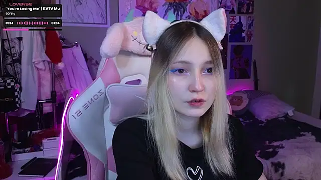 Evie Ro online show from 01/06/25, 08:39