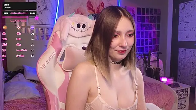 Evie Ro online show from 11/28/25, 03:09