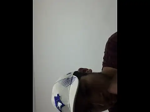 Snapshot of Mangopitudo chatting on 12/22/25, 02:08 Mangopitudo online show from 12/22/25, 02:08