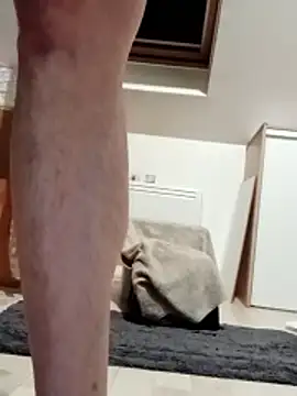 Snapshot of JOHANNA9MOI02 chatting on 11/27/25, 02:13 JOHANNA9MOI02 online show from 11/27/25, 02:13