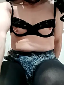 JOHANNA9MOI02 online show from 12/21/25, 07:21