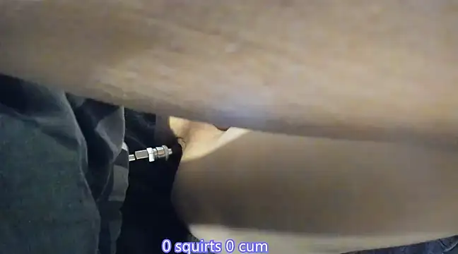 Snapshot of -sluttyass- chatting on 01/14/25, 01:15 -sluttyass- online show from 01/14/25, 01:15