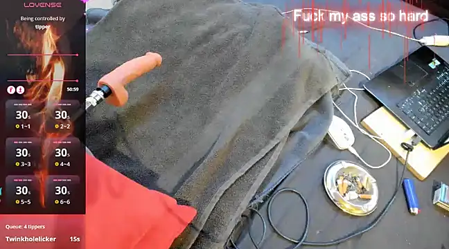 Snapshot of -sluttyass- chatting on 03/19/25, 11:14 -sluttyass- online show from 03/19/25, 11:14