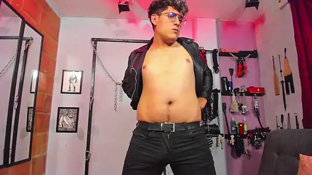 dom2travelersss online show from 03/02/25, 07:02