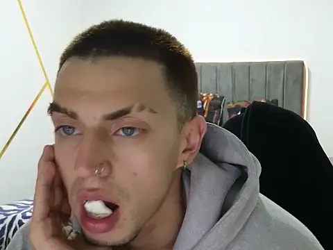 perlman gigolo2 online show from 12/05/25, 02:20